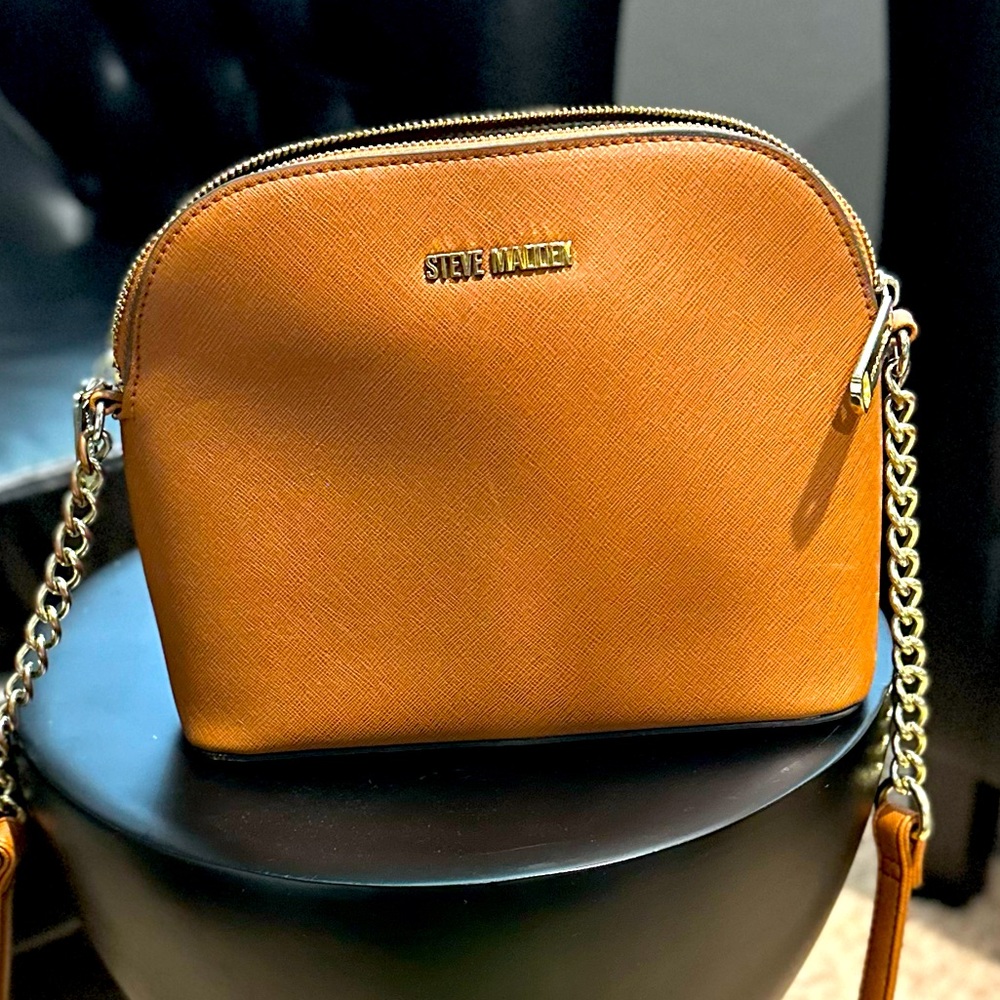 Cognac Steve Madden Crossbody Bag for a classy look
